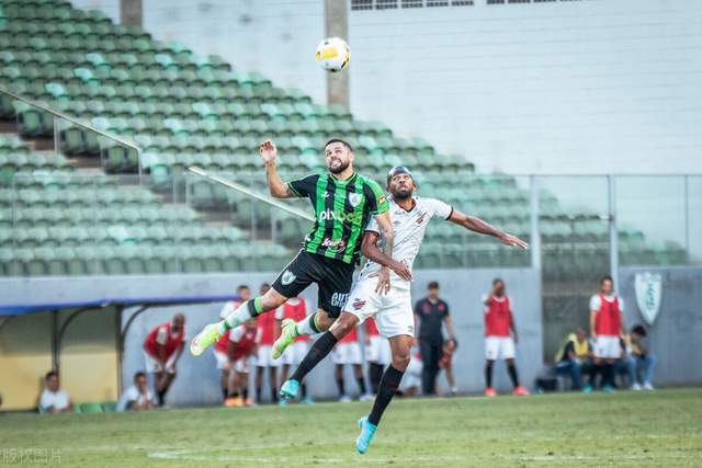 周琦8板3帽首钢逆转广州 邹阳20+10福建负青岛