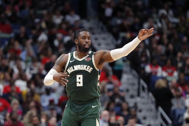 杨瀚森23分14板8助青岛大胜福建 上海力克山西